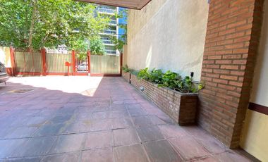 Departamento en  alquiler de 2 ambientes con cochera