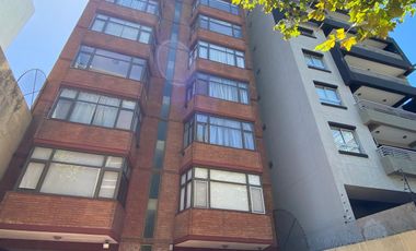 Departamento en  alquiler de 2 ambientes con cochera