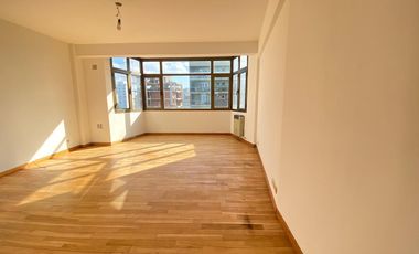 Departamento en  alquiler de 2 ambientes con cochera