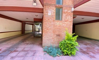 Departamento en  alquiler de 2 ambientes con cochera