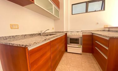 Departamento en  alquiler de 2 ambientes con cochera