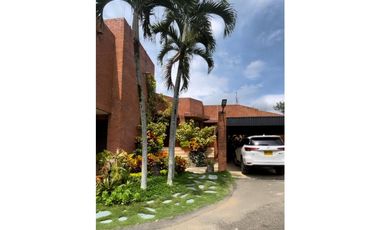 CASA CAMPESTRE EN UNIDAD DE CALI