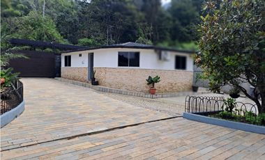 ESPECTACULAR CASA EN LOS BALSOS