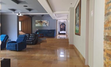 ESPECTACULAR CASA EN LOS BALSOS