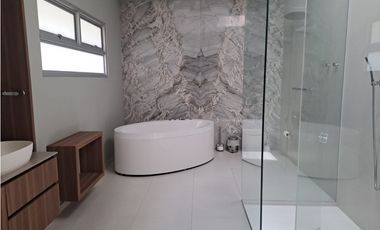 ESPECTACULAR CASA EN LOS BALSOS