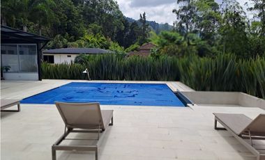 ESPECTACULAR CASA EN LOS BALSOS
