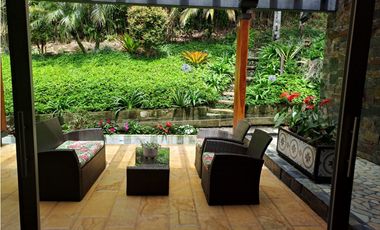 ESPECTACULAR CASA EN LOS BALSOS