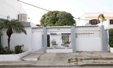 Casa de oportunidad en barrio Jardín 005