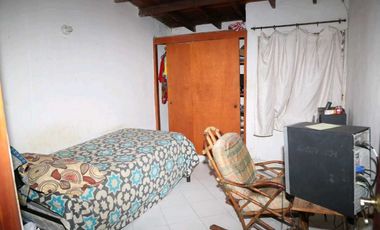 Casa de oportunidad en barrio Jardín 005