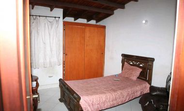 Casa de oportunidad en barrio Jardín 005