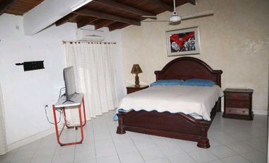 Casa de oportunidad en barrio Jardín 005