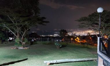 Vendo casa finca de lujo en Dapa, vive cerca a Cali, vista panoramica al valle