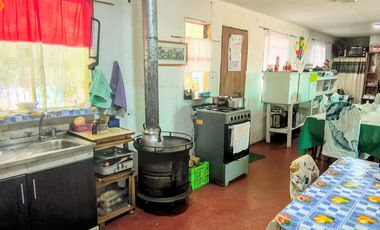 casa con cabaña y buen terreno en Parral
