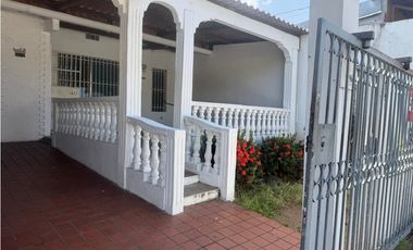 ALTOS DE CERRO VIENTO / 200M / 3 HABITACIONES / 2 TERRAZAS TECHADAS