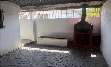 SE VENDE CASA EN ALTOS DE CERRO VIENTO CON 3 HABITACIONES Y 2 TERRAZAS
