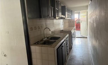 SE VENDE CASA EN ALTOS DE CERRO VIENTO CON 3 HABITACIONES Y 2 TERRAZAS
