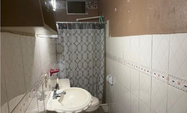 SE VENDE CASA EN ALTOS DE CERRO VIENTO CON 3 HABITACIONES Y 2 TERRAZAS