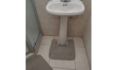 SE VENDE CASA EN ARBOLEDAS LOS OLIVOS CON 4 HABITACIONES Y TERRAZA MY