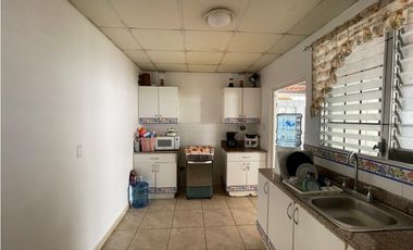 BRISAS DEL GOLF / 262M / 3 HABITACION / 2 PARKING / TERRAZA / JARDIN