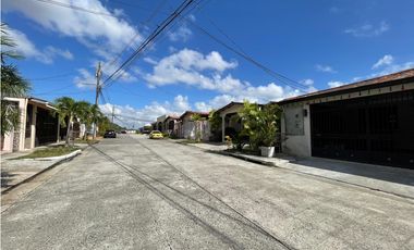 BRISAS DEL GOLF / 262M / 3 HABITACION / 2 PARKING / TERRAZA / JARDIN
