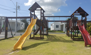 SE VENDE CASA EN SAN CARLOS THE VILLAGE BEACH RESIDENCES CON PATIO