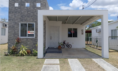 SE VENDE CASA EN SAN CARLOS THE VILLAGE BEACH RESIDENCES CON PATIO