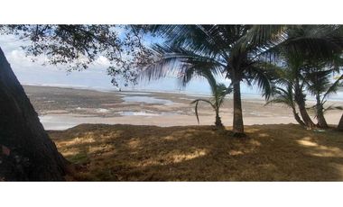 VENDO CASA FRENTE AL MAR 960MTS