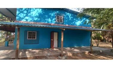 VENDO CASA FRENTE AL MAR 960MTS