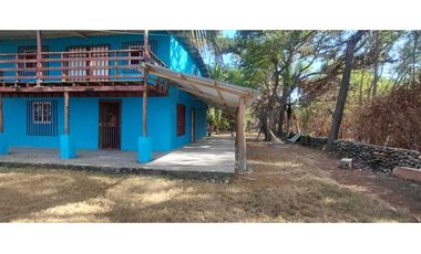 VENDO CASA FRENTE AL MAR 960MTS
