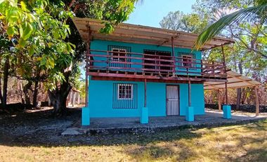 VENDO CASA FRENTE AL MAR 960MTS