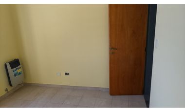 Alquilo 3 ambientes centro de Merlo