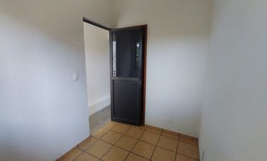 Casa en Fraccionamiento en Burgos Temixco - LLR-177-Fr