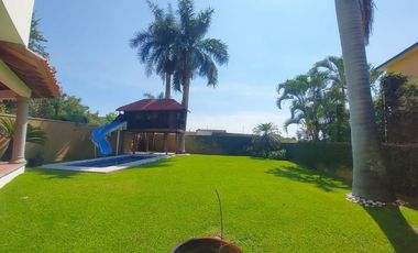 Casa en Fraccionamiento en Burgos Temixco - LLR-177-Fr