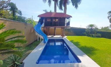 Casa en Fraccionamiento en Burgos Temixco - LLR-177-Fr