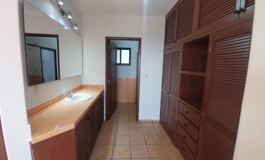 Casa en Fraccionamiento en Burgos Temixco - LLR-177-Fr