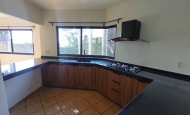 Casa en Fraccionamiento en Burgos Temixco - LLR-177-Fr