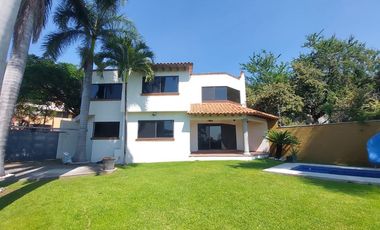 Casa en Fraccionamiento en Burgos Temixco - LLR-177-Fr