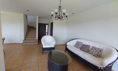 Casa en Fraccionamiento en Burgos Temixco - LLR-177-Fr