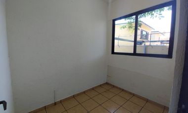 Casa en Fraccionamiento en Burgos Temixco - LLR-177-Fr