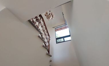 Casa en Fraccionamiento en Burgos Temixco - LLR-177-Fr