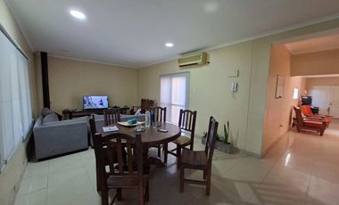 CASA B° HUAZIUL. 3 HABITACIONES.3 BAÑOS. RIVADAVIA