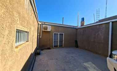 CASA B° HUAZIUL. 3 HABITACIONES.3 BAÑOS. RIVADAVIA