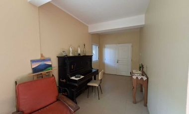 CASA B° HUAZIUL. 3 HABITACIONES.3 BAÑOS. RIVADAVIA
