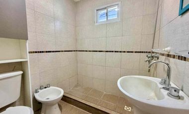 CASA + 2 LOCALES EN ESQUINA EN FUNES – OPORTUNIDAD
