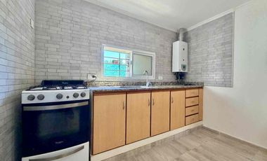 CASA + 2 LOCALES EN ESQUINA EN FUNES – OPORTUNIDAD