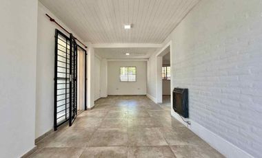 CASA + 2 LOCALES EN ESQUINA EN FUNES – OPORTUNIDAD