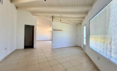 CASA + 2 LOCALES EN ESQUINA EN FUNES – OPORTUNIDAD