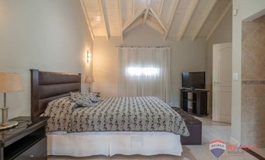 Casa en Venta Pinamar de 6 Ambientes