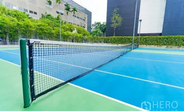 For sale 3 Bedroom Condominium in The Met in Thung Maha Mek, Sathon, Bangkok BTS Chong Nonsi