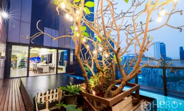 For sale 3 Bedroom Condominium in The Met in Thung Maha Mek, Sathon, Bangkok BTS Chong Nonsi
